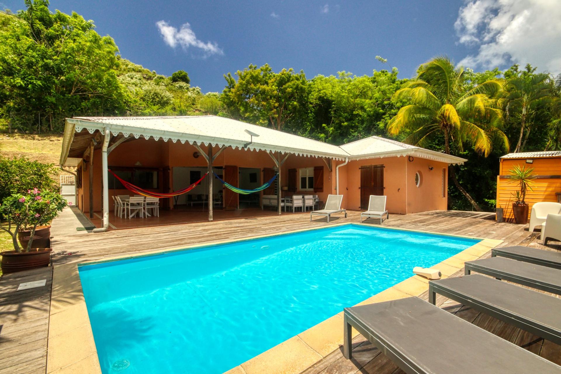 1Location villa piscine le diamant martinique_la vue d ensemble